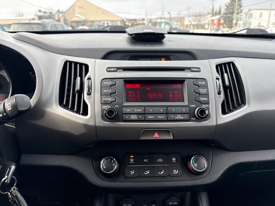 Kia Sportage LX AWD 2015-11