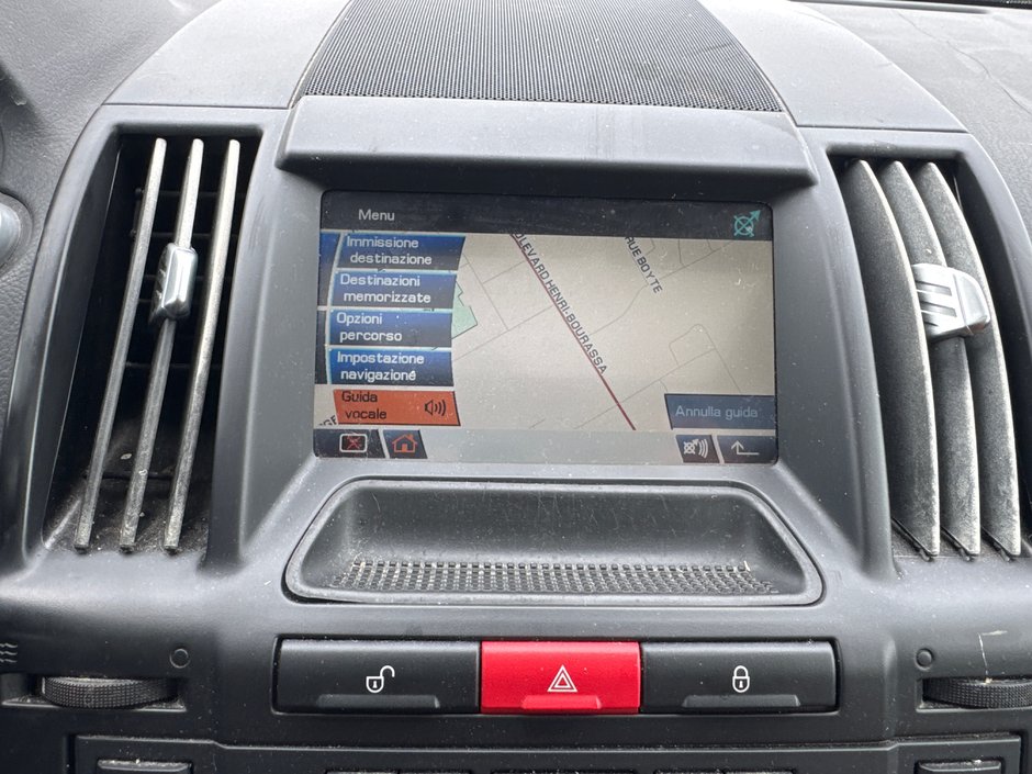 2012 Land Rover LR2 HSE-16