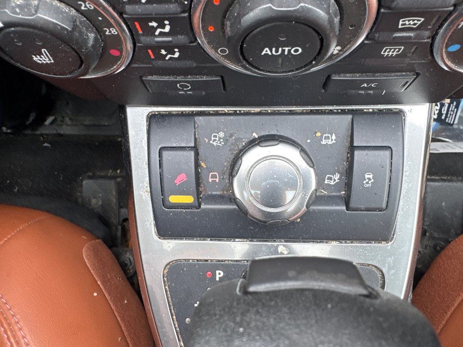 2012 Land Rover LR2 HSE-18