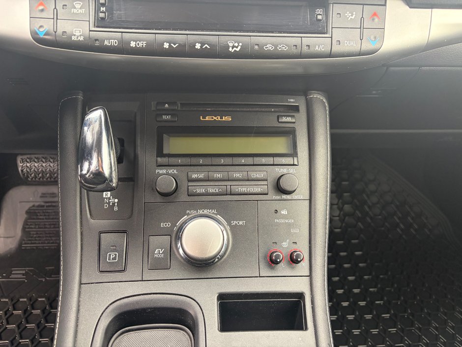 2012 Lexus CT 200h HYBRIDE-10