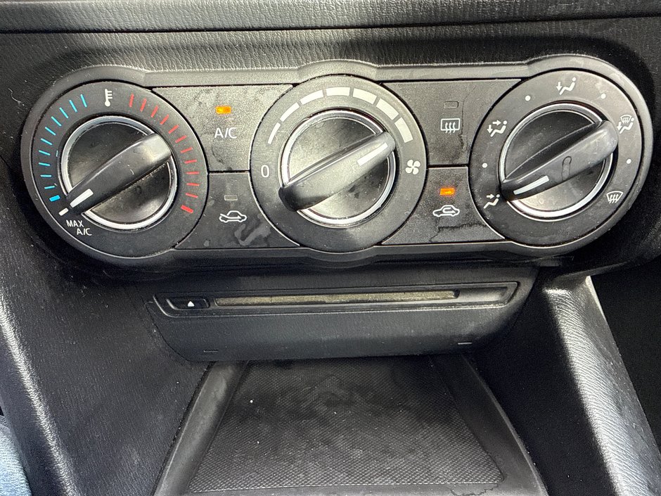 Mazda 3 GS-SKY 2014-25