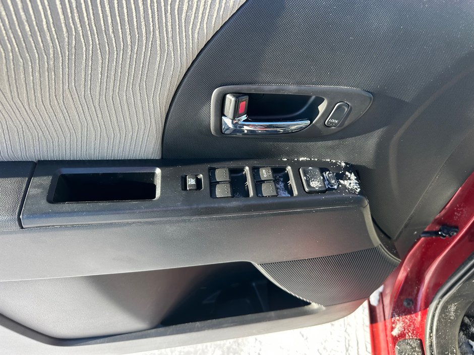 2009 Mazda 5 7 passagers-6