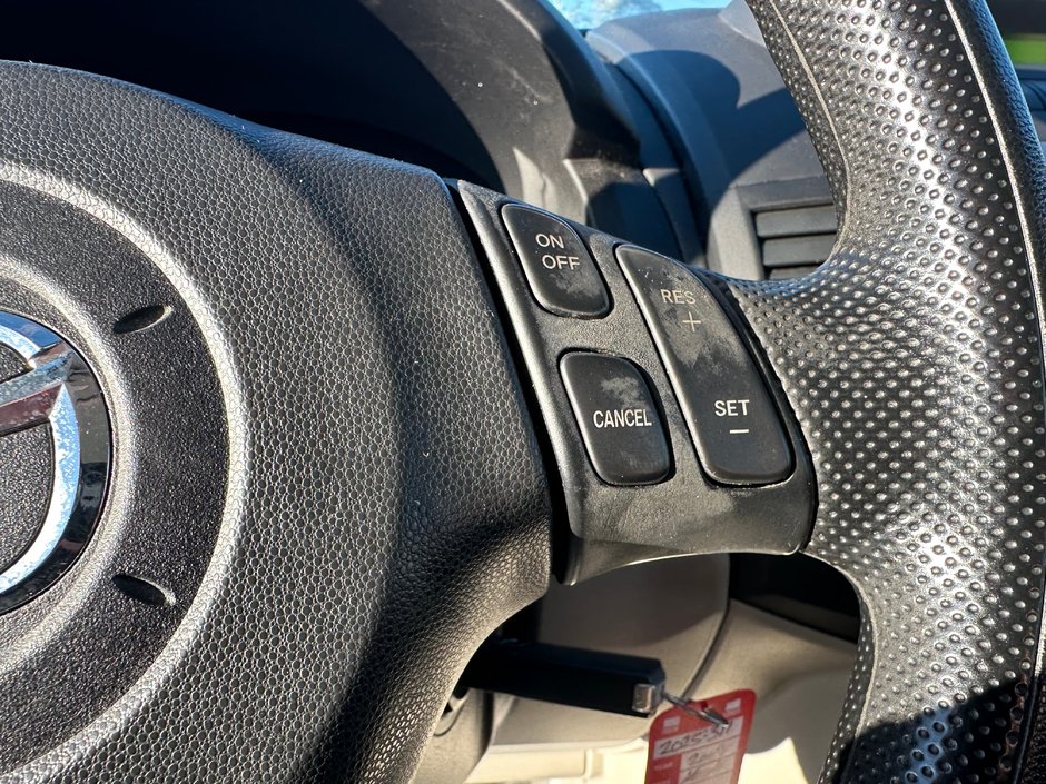 2009 Mazda 5 7 passagers-9