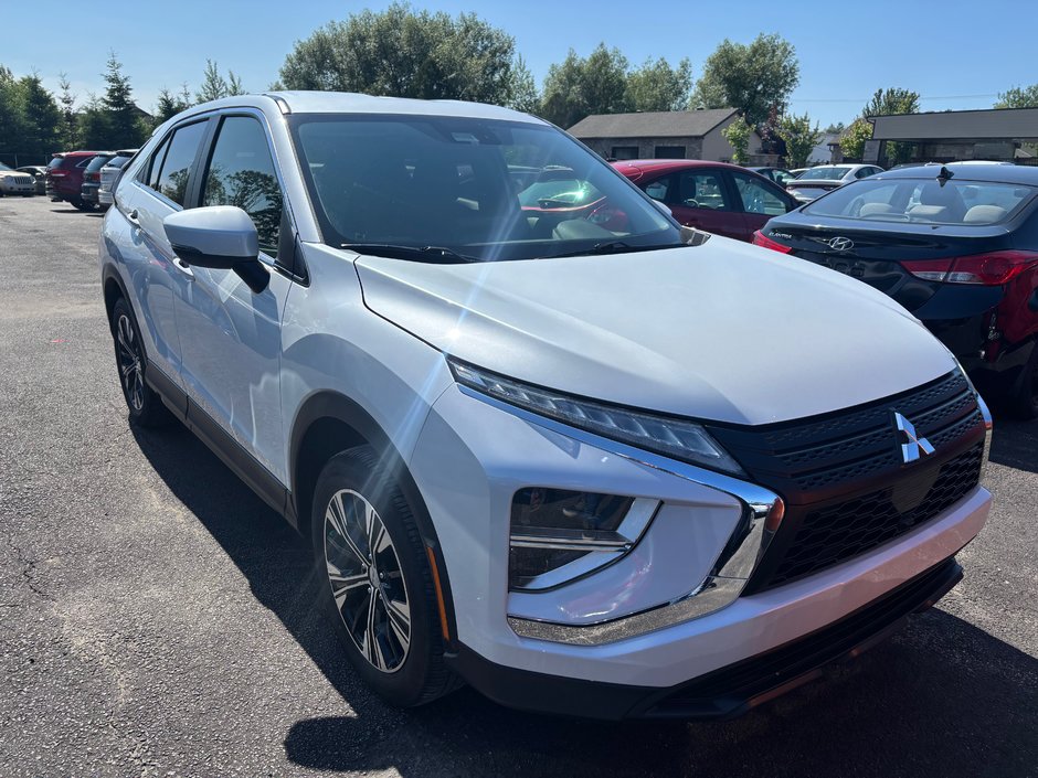 2022 Mitsubishi ECLIPSE CROSS ES-0
