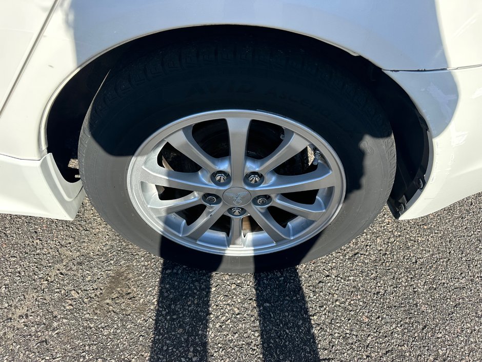 Mitsubishi Lancer SE 2014-8