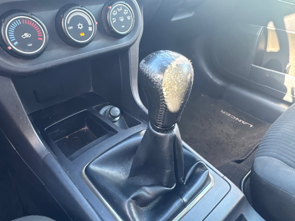 Mitsubishi Lancer SE 2014-10