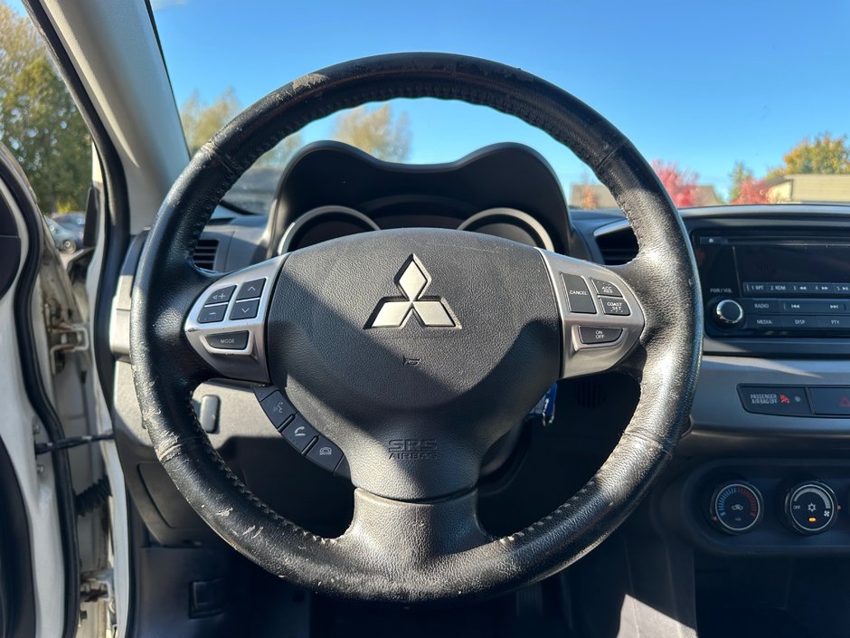 Mitsubishi Lancer SE 2014-12