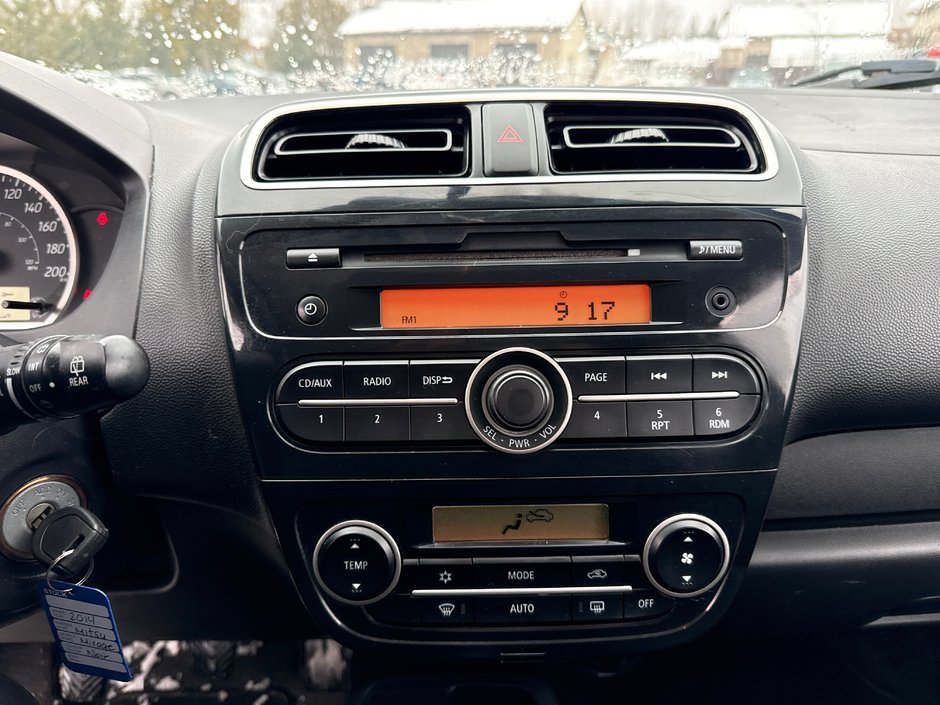 Mitsubishi Mirage SE 2014-10