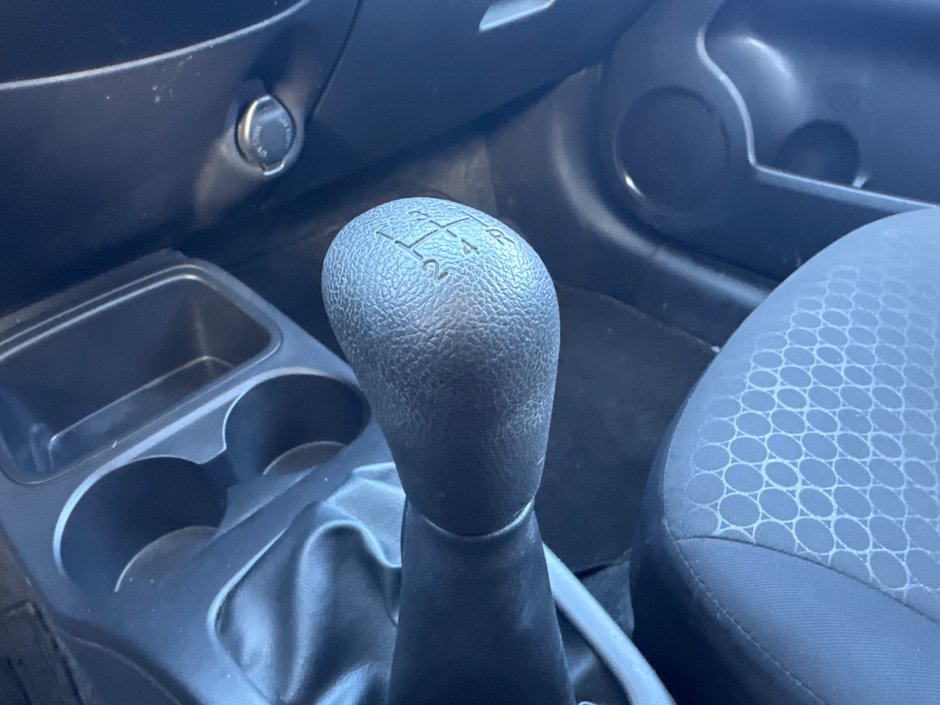 2015 Mitsubishi Mirage ES-12