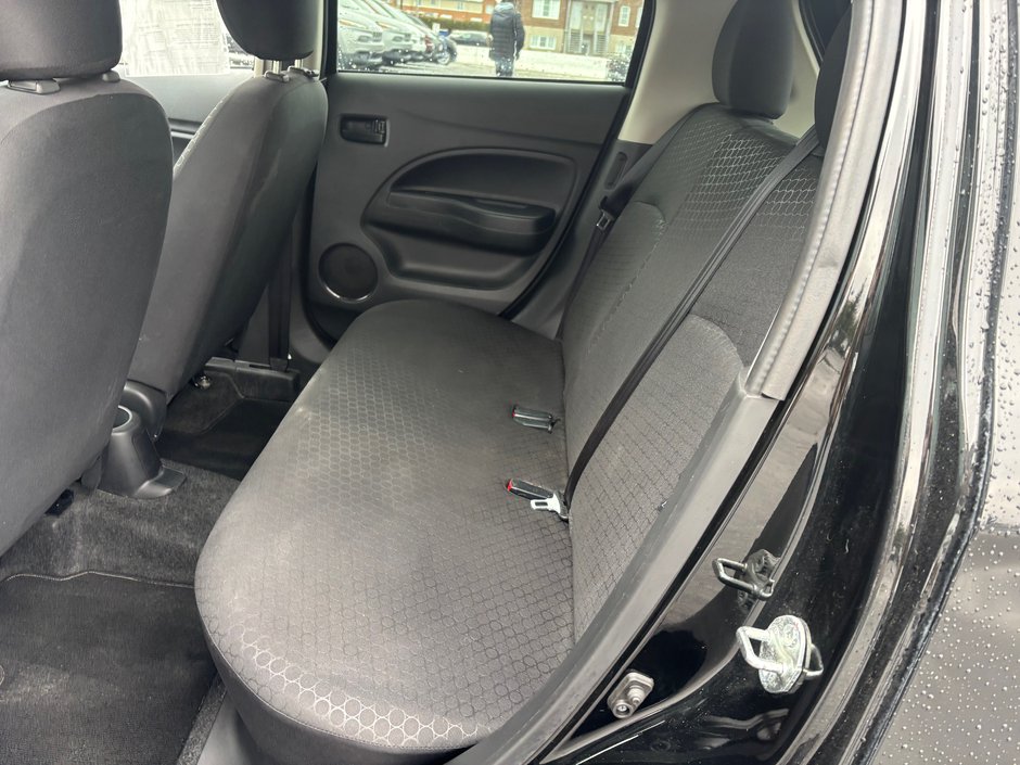 Mitsubishi Mirage ES 2015-4