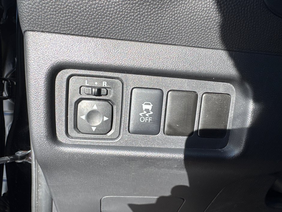 2015 Mitsubishi Mirage ES-13