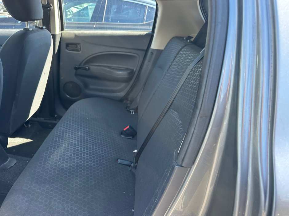 Mitsubishi Mirage ES 2015-5