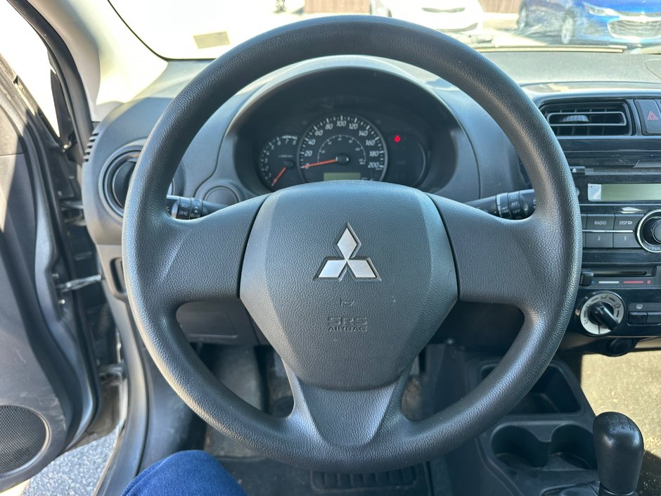 Mitsubishi Mirage ES 2015-8