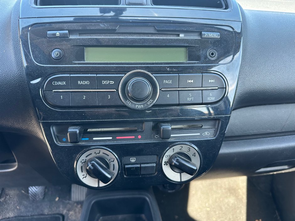 Mitsubishi Mirage ES 2015-10