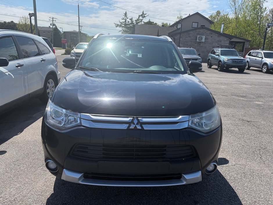 Mitsubishi Outlander GT 2015-1