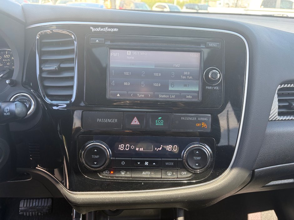 Mitsubishi Outlander GT 2015-10
