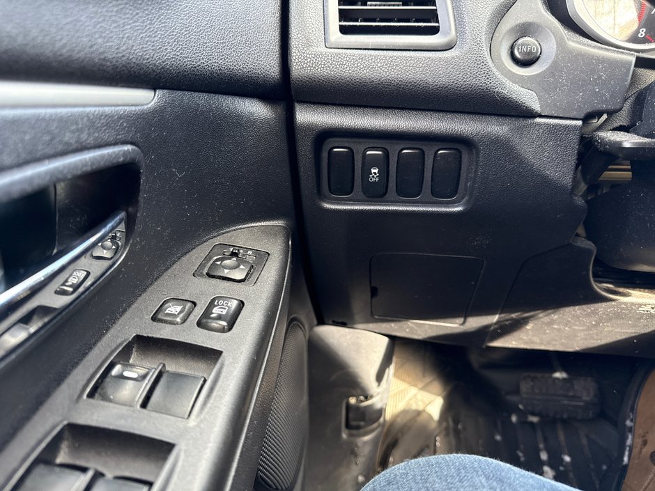 Mitsubishi RVR SE 2011-19