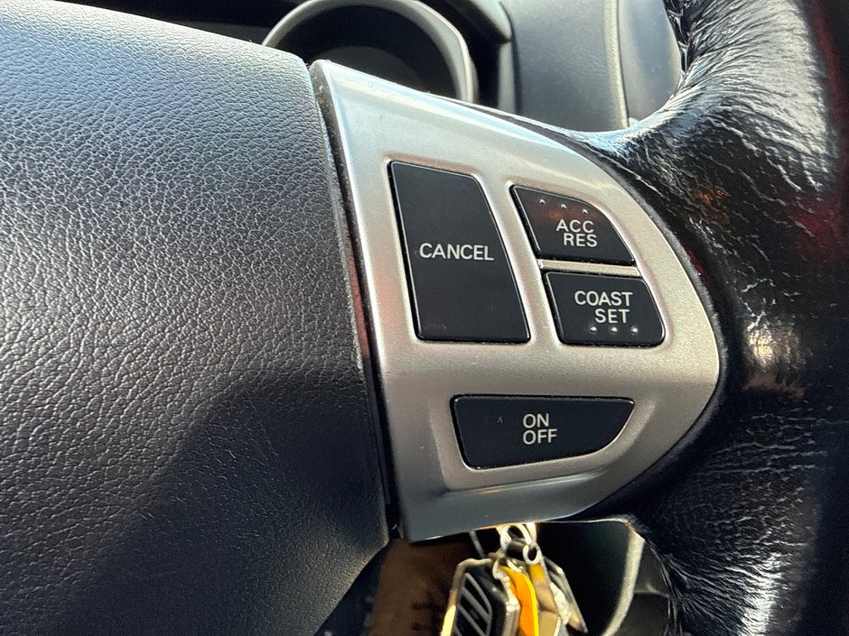 Mitsubishi RVR SE 2011-23