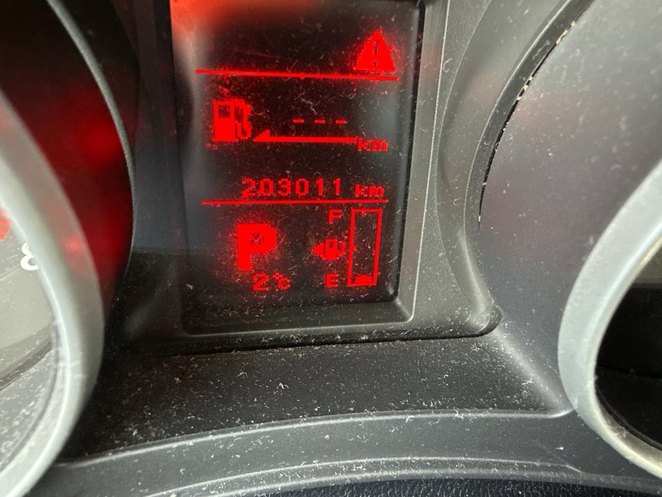 Mitsubishi RVR SE 2011-24