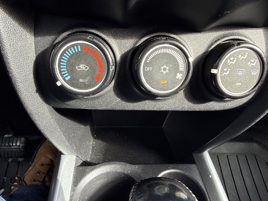 Mitsubishi RVR SE 2011-27