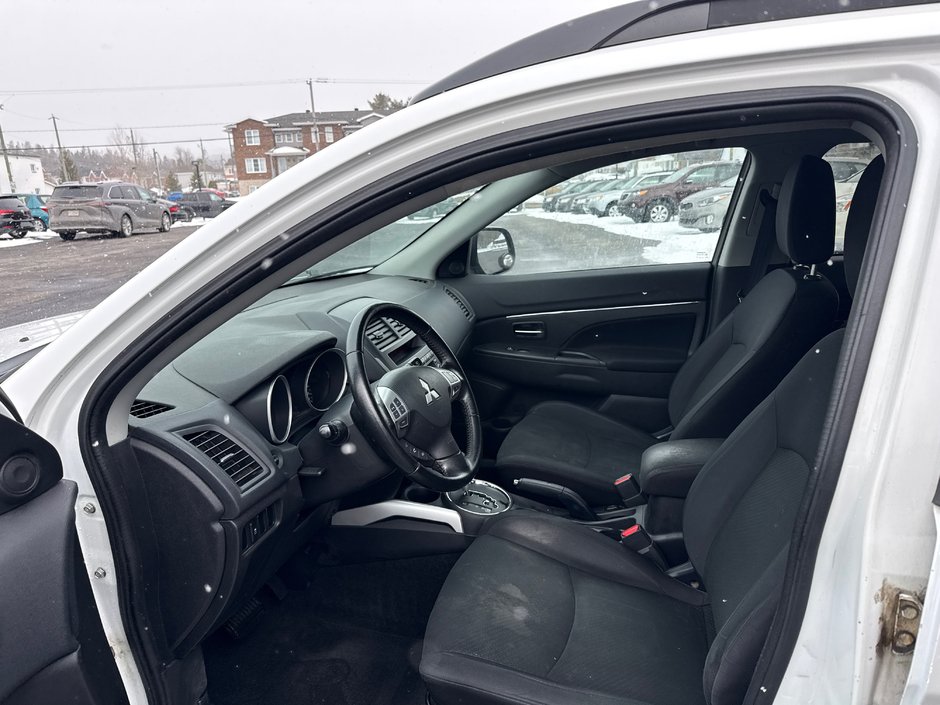 Mitsubishi RVR SE 2013-8