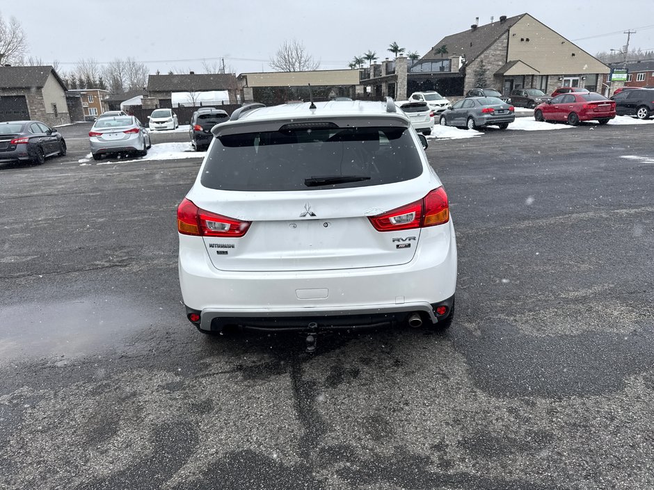 Mitsubishi RVR SE 2013-4