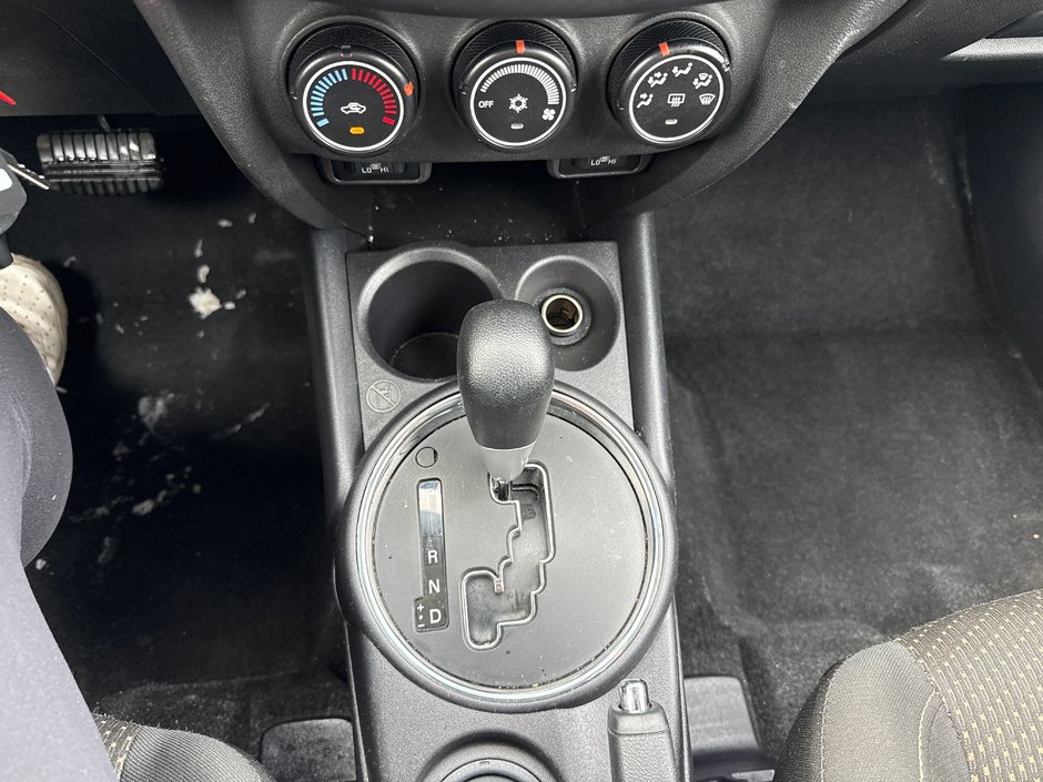 2016 Mitsubishi RVR-12