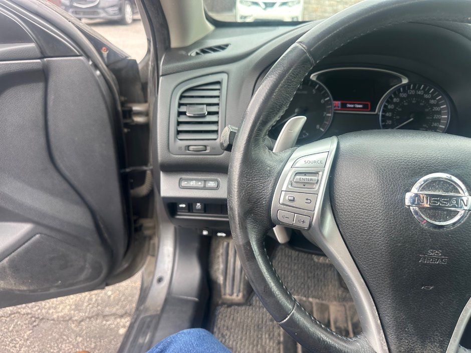 Nissan Altima SR 2017-10