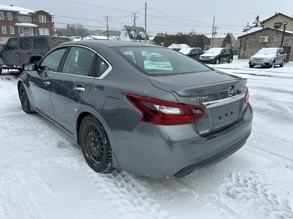 2017 Nissan Altima SR-4