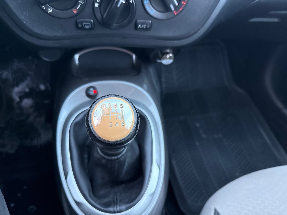 2014 Nissan JUKE SV-12