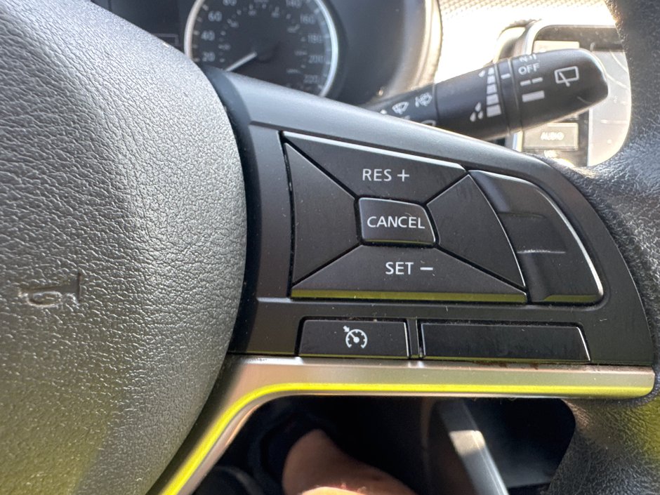 Nissan Kicks S 2020-21