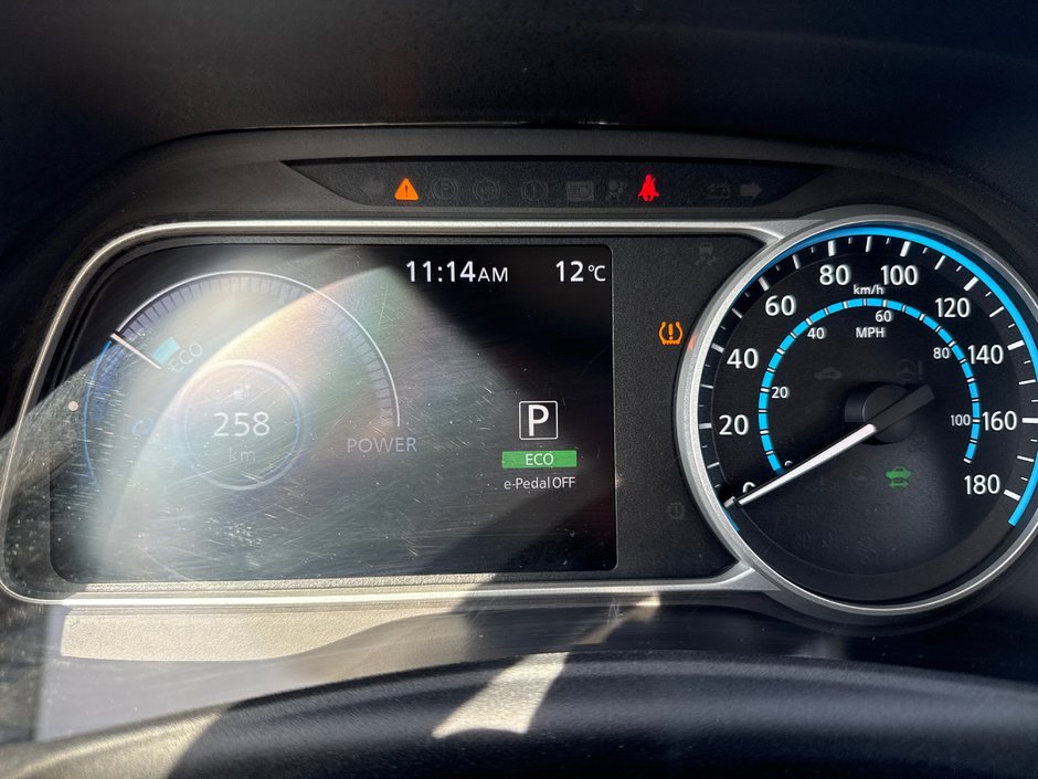 Nissan LEAF  2019-13