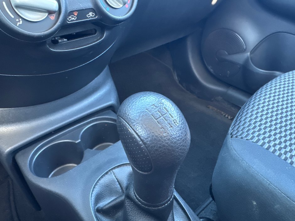 2015 Nissan Micra SV-14