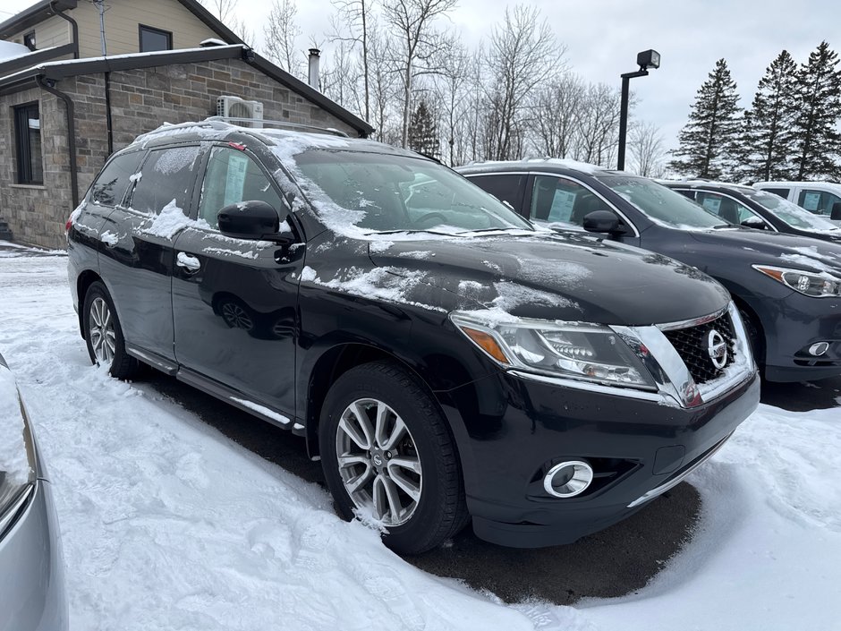 Nissan Pathfinder SV 2014-0