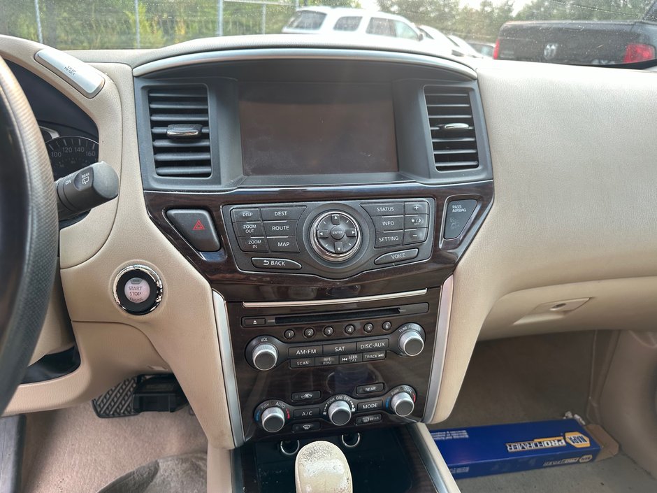 Nissan Pathfinder SL 2014-12