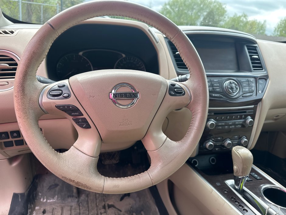 Nissan Pathfinder SL 2014-10