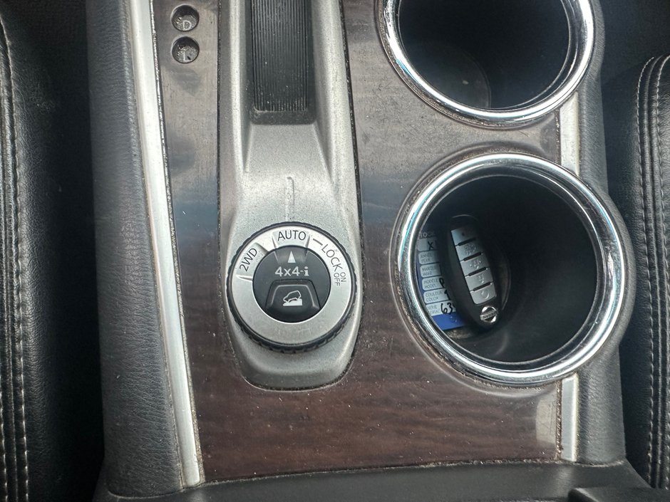 Nissan Pathfinder SL 2015-16