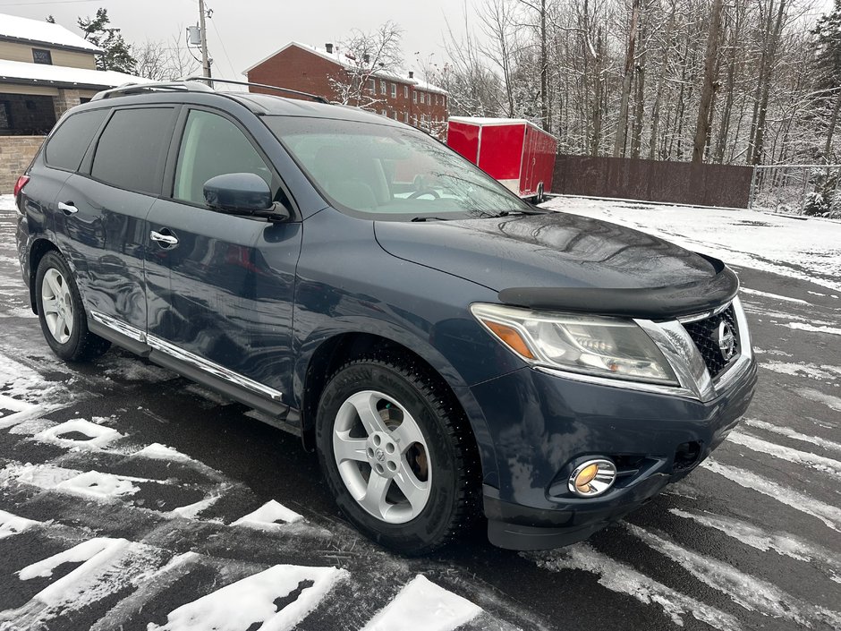 Nissan Pathfinder SL 2015-0