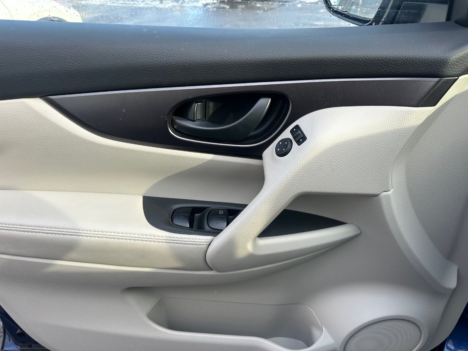 Nissan Qashqai S 2023-5