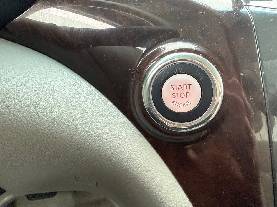 2012 Nissan Quest S-12