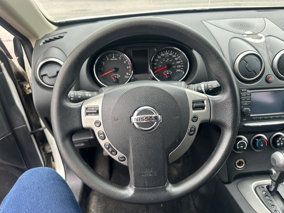 Nissan Rogue SV 2011-9