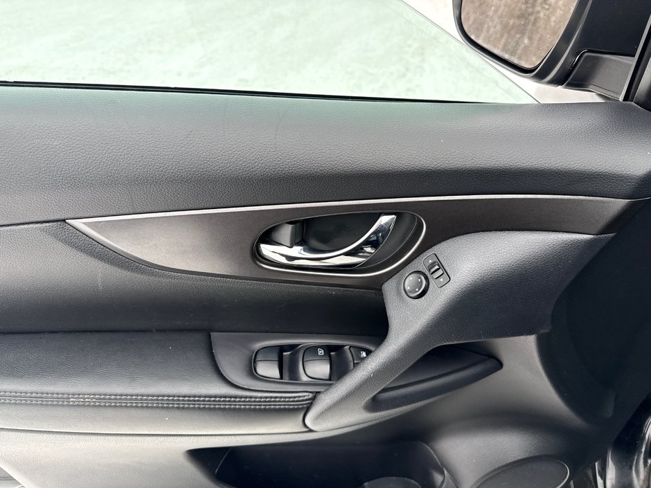 2015 Nissan Rogue AWD-8