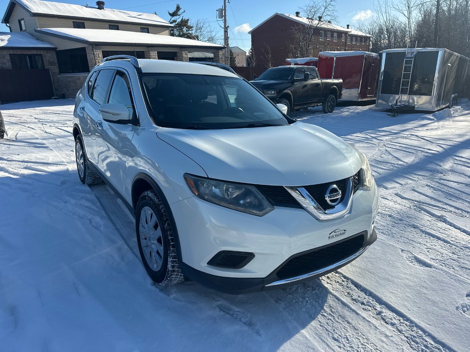 Nissan Rogue S 2015-0