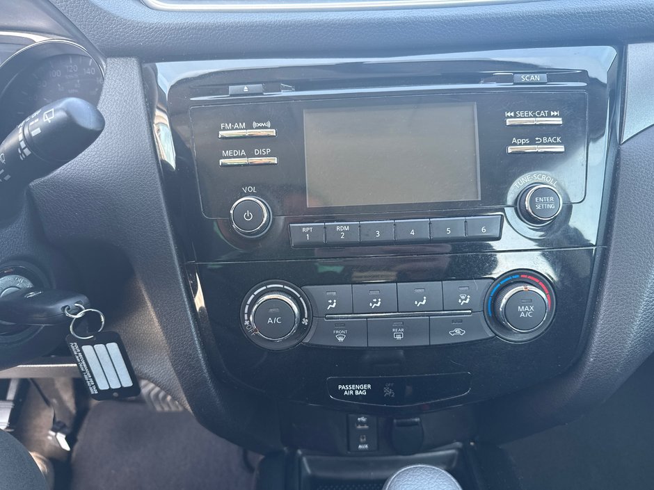 2015 Nissan Rogue-10