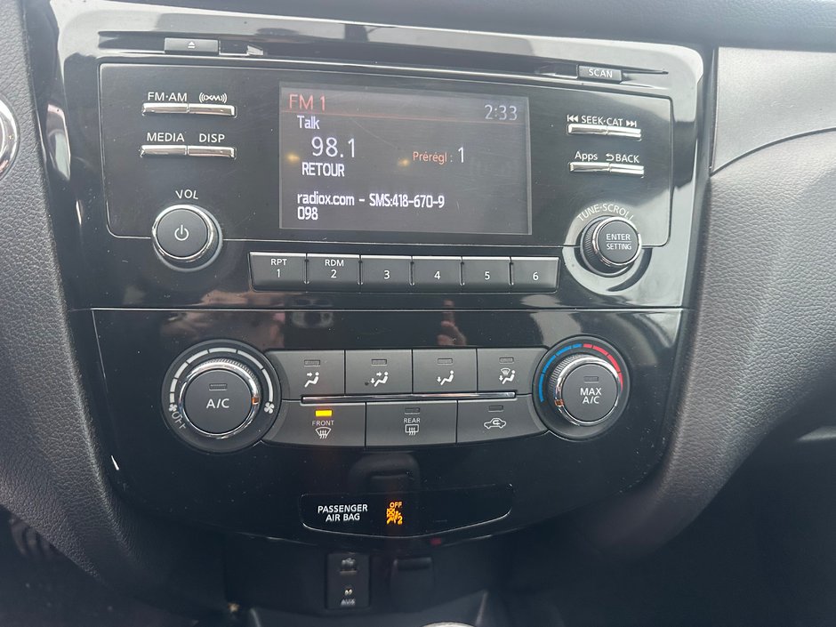 2015 Nissan Rogue SV AWD-8