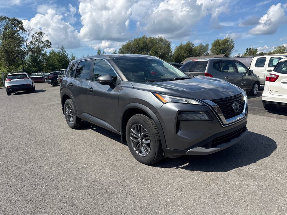 Nissan Rogue S 2022-0