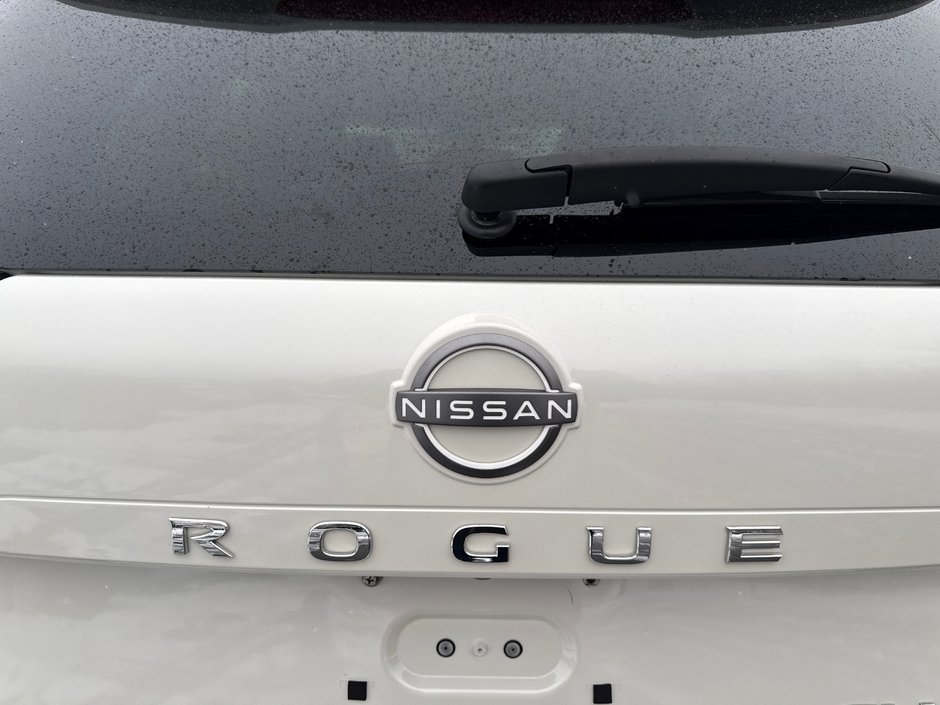 Nissan Rogue SV 2023-6