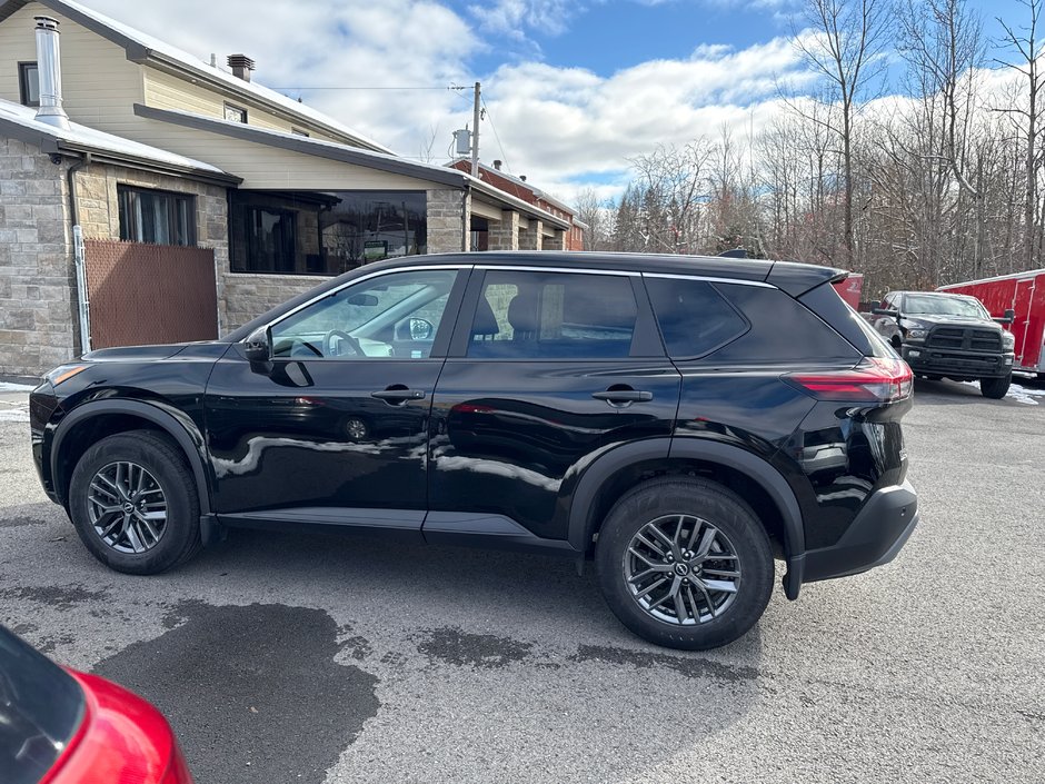 Nissan Rogue S 2023-10