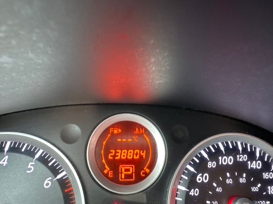 Nissan Sentra SE-R 2010-25