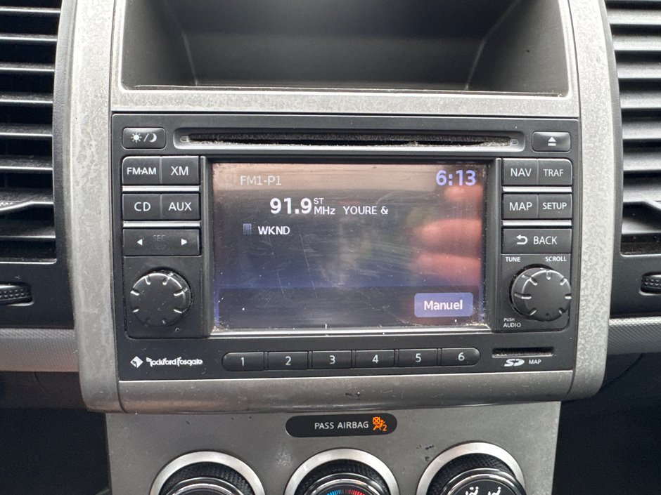 Nissan Sentra SE-R 2010-27